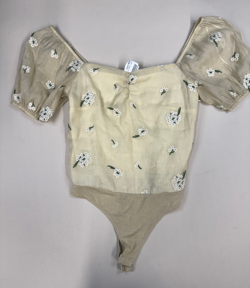 Vist Large View of Product Image Which is Used Le Lis Short Sleeve Top S-4/6 60006-S001093673