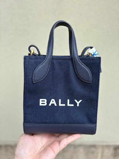 Vist Large View of Product Image Which is Used Bally Small Leather Handbag