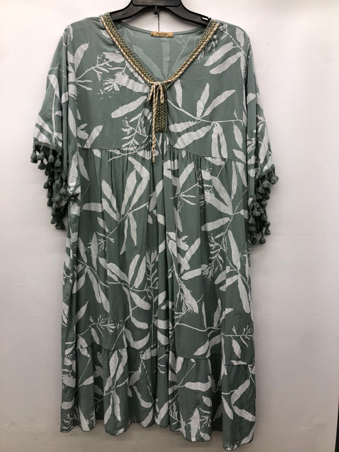 Vist Large View of Product Image Which is Used Beyond Capri Short Dress B M-8/10