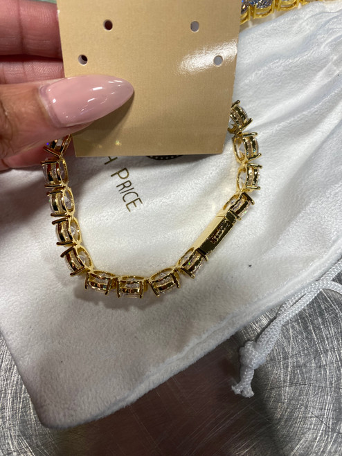 Vist Large View of Product Image Which is Used Unbranded Necklace 60100-S000279270