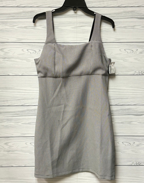 Vist Large View of Product Image Which is Used Hem & Thread Short Dress B M-8/10