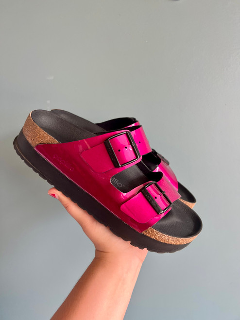 Vist Large View of Product Image Which is Used Birkenstock Flip Flops 9 60039-S000721433