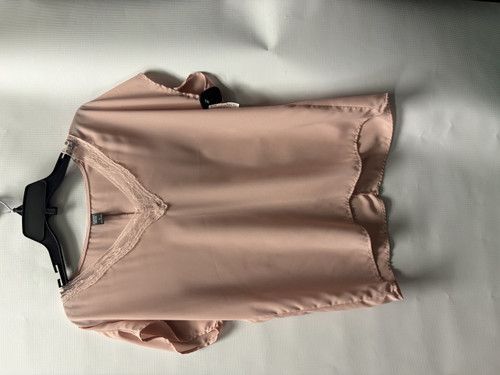 Vist Large View of Product Image Which is Used Unbranded Short Sleeve Top S-4/6