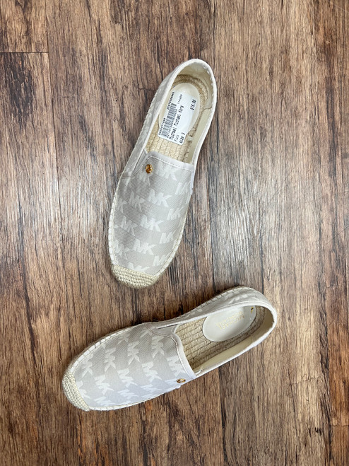 Vist Large View of Product Image Which is Used Michael Michael Kors Flats 9 60043-S000871068