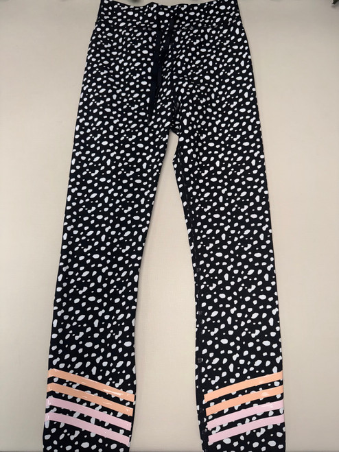 Vist Large View of Product Image Which is Used White Fox Active Leggings 4-27