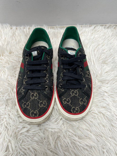 Vist Large View of Product Image Which is Used Gucci Casual Shoes 7.5