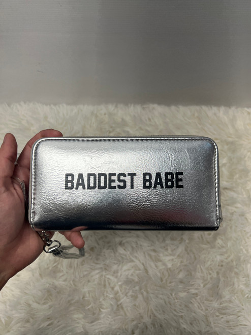 Vist Large View of Product Image Which is Used Unbranded Leather Wallet