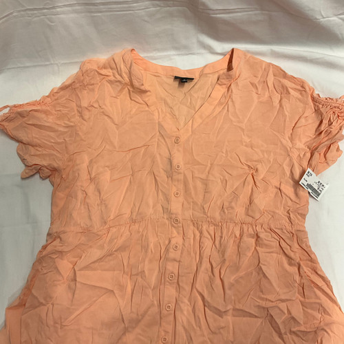 Vist Large View of Product Image Which is Used Torrid Short Sleeve Top 2X-20