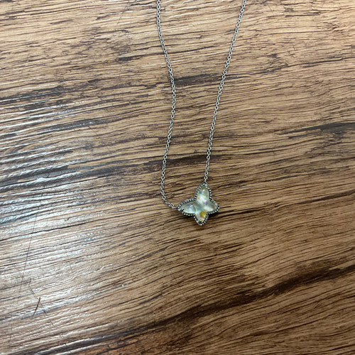 Used Kendra scott Necklace 60004-S000619604