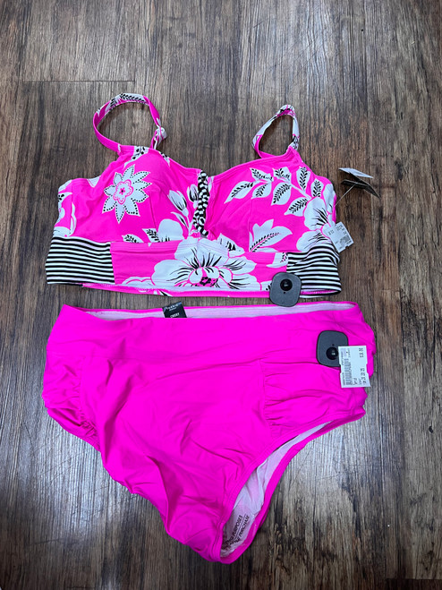 Vist Large View of Product Image Which is Used Torrid Swimwear 2X 20/35