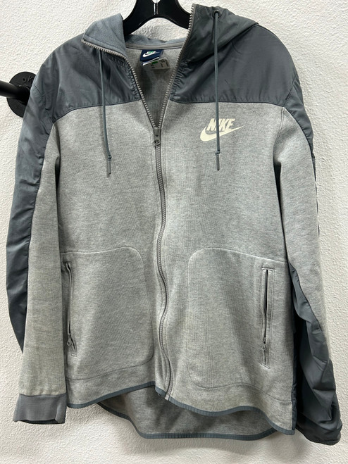 Vist Large View of Product Image Which is Used Nike Active Jacket M-8/10