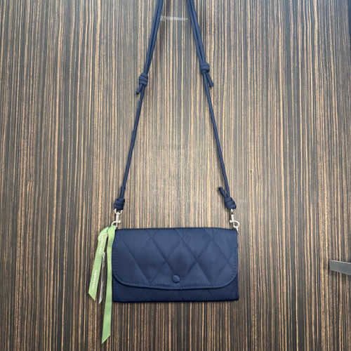 Vist Large View of Product Image Which is Used Vera Bradley Small Handbag