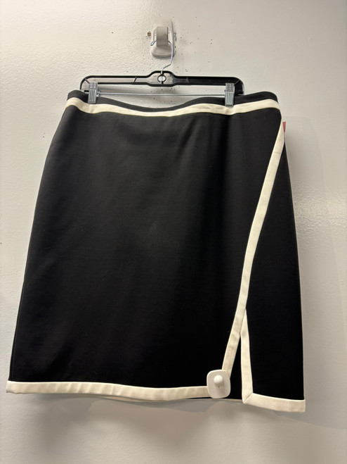 Vist Large View of Product Image Which is Used Melanie Lyne Short Skirt 16-33