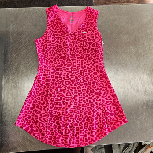 Vist Large View of Product Image Which is Used Nike Active Dress S-4/6