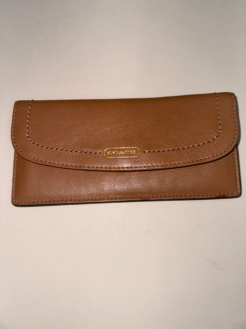 Vist Large View of Product Image Which is Used Coach Leather Wallet 60006-S001100645