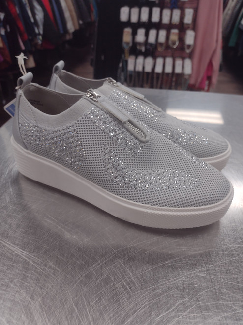 Vist Large View of Product Image Which is NWT White Mountain Flats 6.5