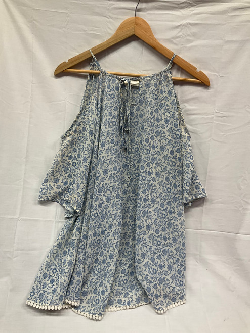 Vist Large View of Product Image Which is Used Francesca's Collections Short Sleeve Top M-8/10