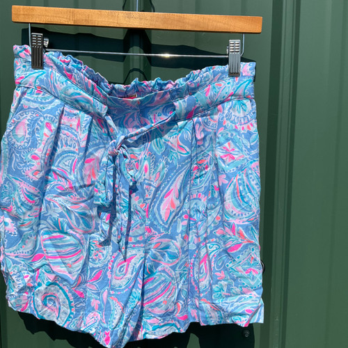 Vist Large View of Product Image Which is Used Lilly Pulitzer Shorts 4-27 60084-S000839743