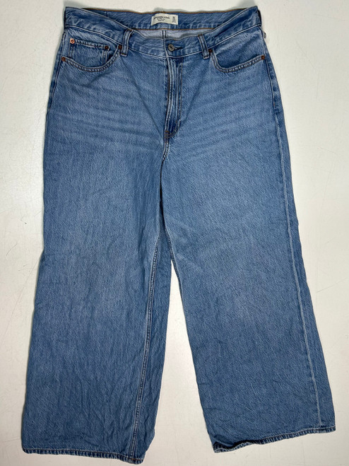 Vist Large View of Product Image Which is Used Unbranded Denim 12-31