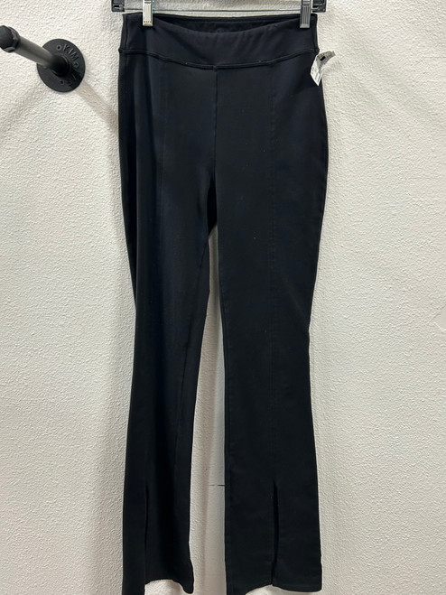 Vist Large View of Product Image Which is Used Alo Yoga Active Leggings M 8-10/28-30