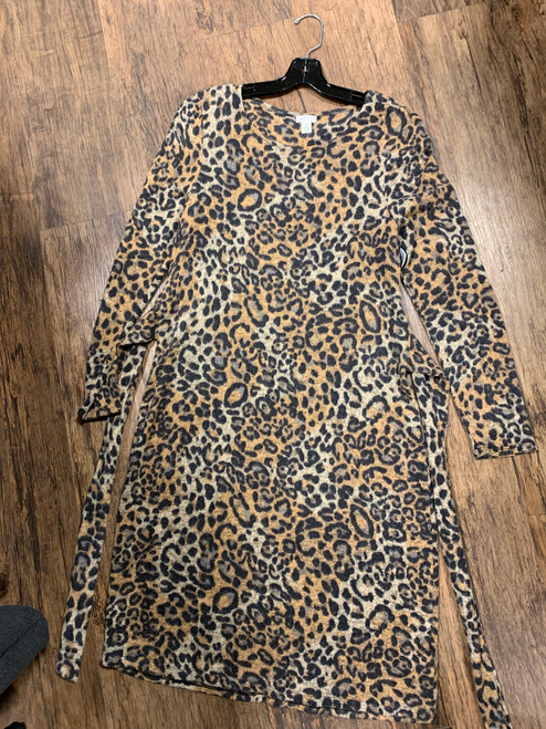 Vist Large View of Product Image Which is Used Spense Short Dress B M-8/10