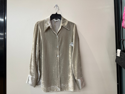 Vist Large View of Product Image Which is Used Vince Long Sleeve Top M-8/10