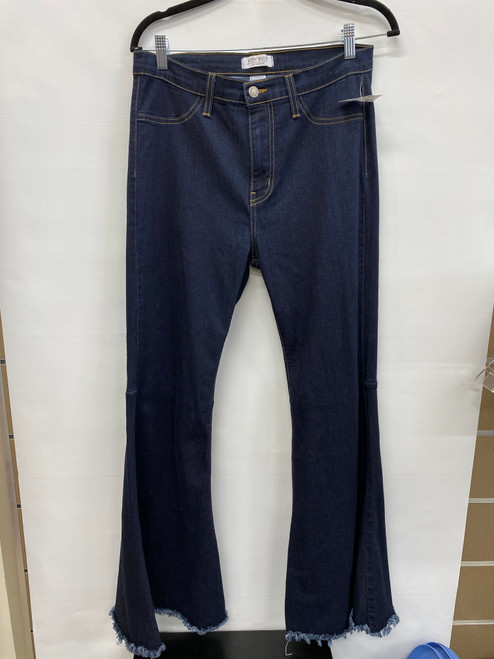 Used Judy Blue Denim 12-31 60072-S000516017 Vist Large View of Product Image Which is Used Judy Blue Denim 12-31