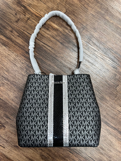 Vist Large View of Product Image Which is Used Michael Michael Kors Small Leather Handbag 60043-S000874717