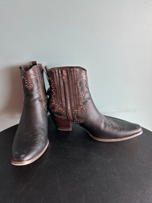 Used Coconuts By Matisse Ankle Boots 9.5 60039-S000725551