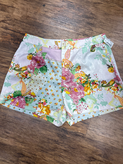 Used Eloquii Shorts 14-32 60032-S000635672