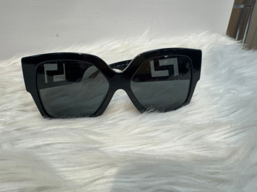Vist Large View of Product Image Which is Used Versace Sunglasses 60132-S000099540
