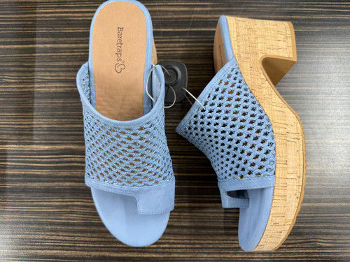 Used Bare Traps High Heels 8.5 60031-S000762534