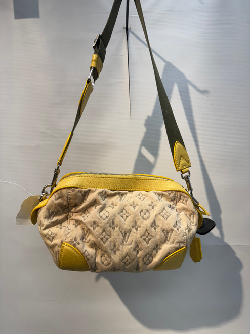 Vist Large View of Product Image Which is Used Louis Vuitton Large Handbag 60132-S000099752