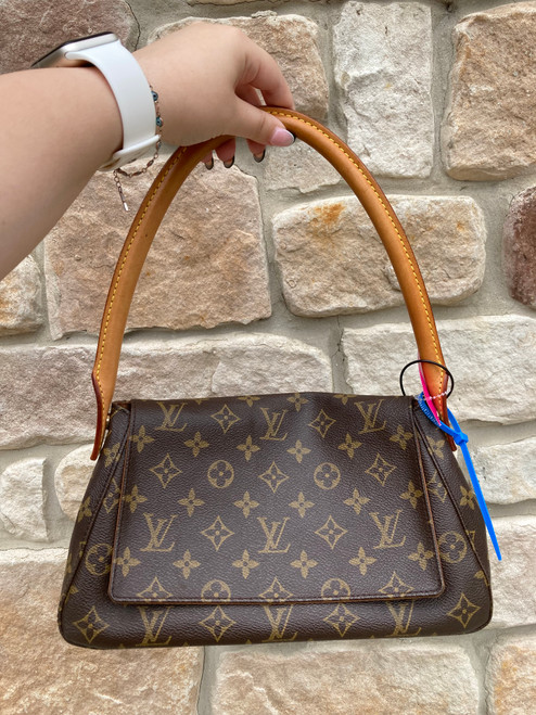 Used Louis Vuitton Monogram Mini Looping Handbag 60067-S000748643