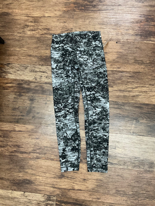 Used Lululemon Athletica Active Leggings 4-27 60004-S000621371