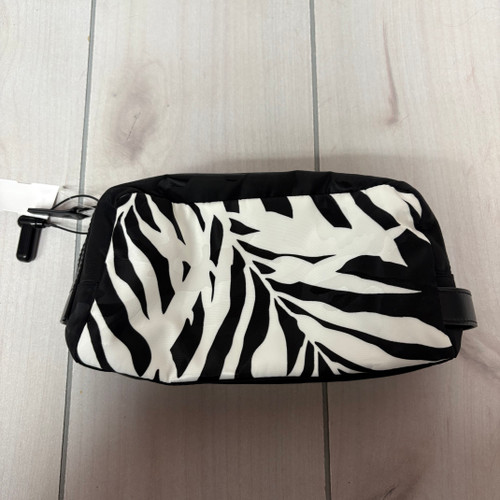 Vist Large View of Product Image Which is Used Michael Michael Kors Wallet 60093-S000357239