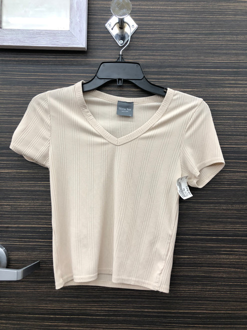 Vist Large View of Product Image Which is Used Olivia Rae T-Shirt XS-0/2