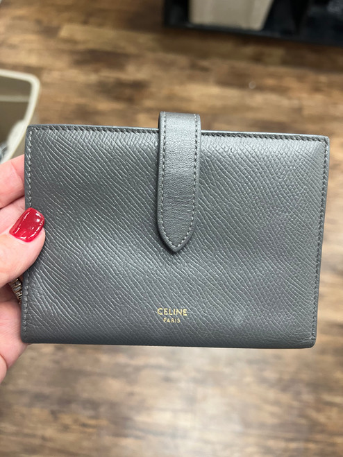 Vist Large View of Product Image Which is Used Celine Leather Wallet 60004-S000621547