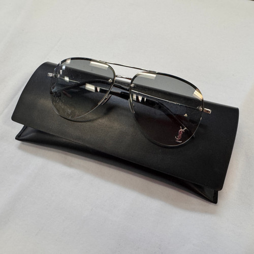 Vist Large View of Product Image Which is Used Unbranded Sunglasses