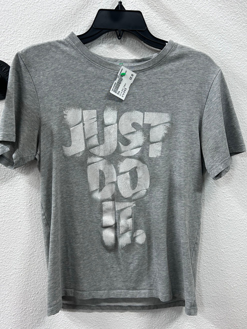 Vist Large View of Product Image Which is Used Nike Active Short Sleeve S-4/6