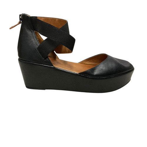 Vist Large View of Product Image Which is Used Gentle Souls Low Heels 7.5 60105-S000248925