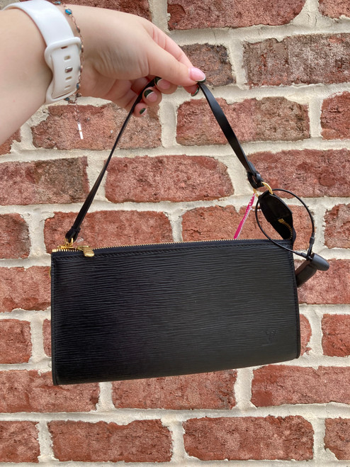 Vist Large View of Product Image Which is Used Louis Vuitton Epi Pochette 60067-S000749362