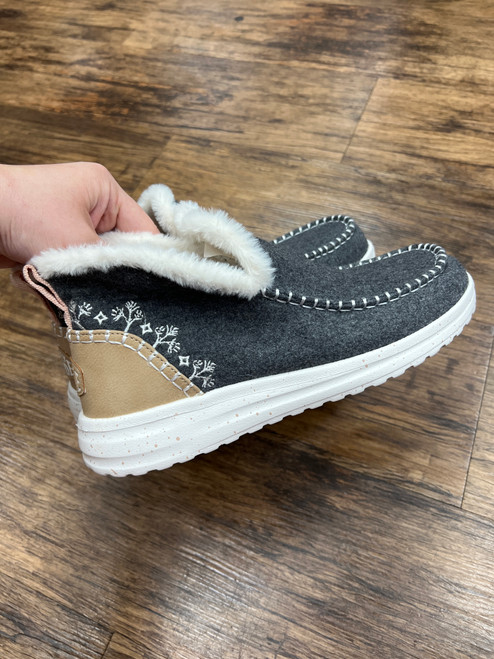 Vist Large View of Product Image Which is Used Hey Dude Casual Shoes 9 60032-S000636475