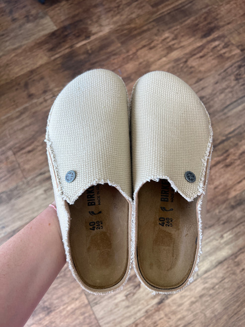 Vist Large View of Product Image Which is Used Birkenstock Casual Shoes 9.5 60032-S000636479