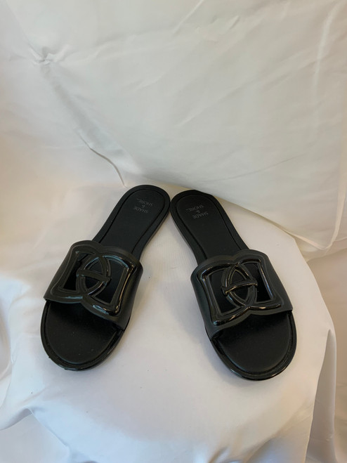 Vist Large View of Product Image Which is Used Shade & Shore Sandals 7 60009-S000580656