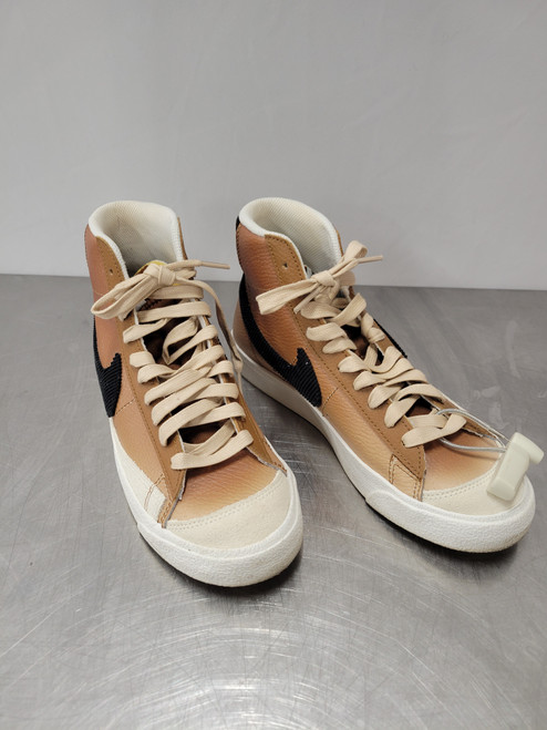 Vist Large View of Product Image Which is Used Brown Nike Performance Shoes 6.5 60137-S000065348