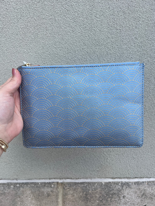 Vist Large View of Product Image Which is Used Unbranded Wristlet 60032-S000636713