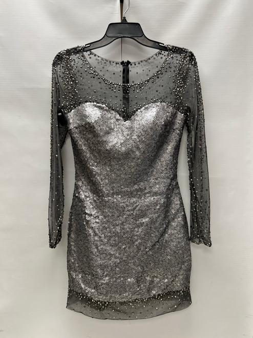 Vist Large View of Product Image Which is Used Night Moves Short Special Occ Dress M-8/10