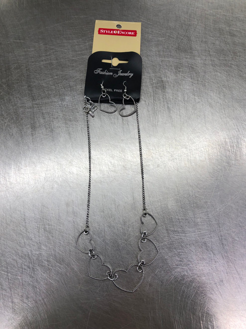 Vist Large View of Product Image Which is Used Unbranded Necklace