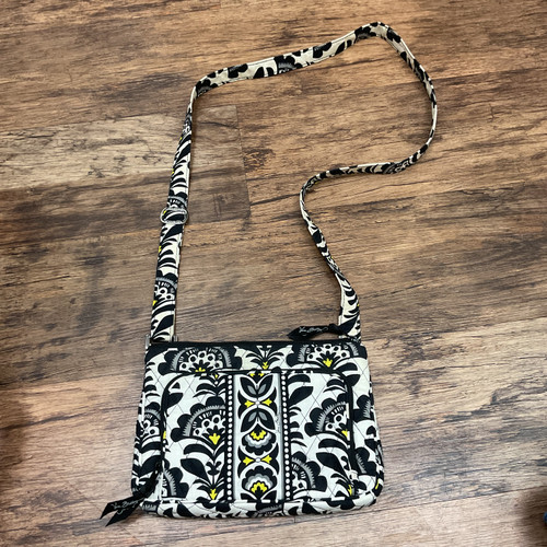 Vist Large View of Product Image Which is Used Vera Bradley Small Handbag 60004-S000621973